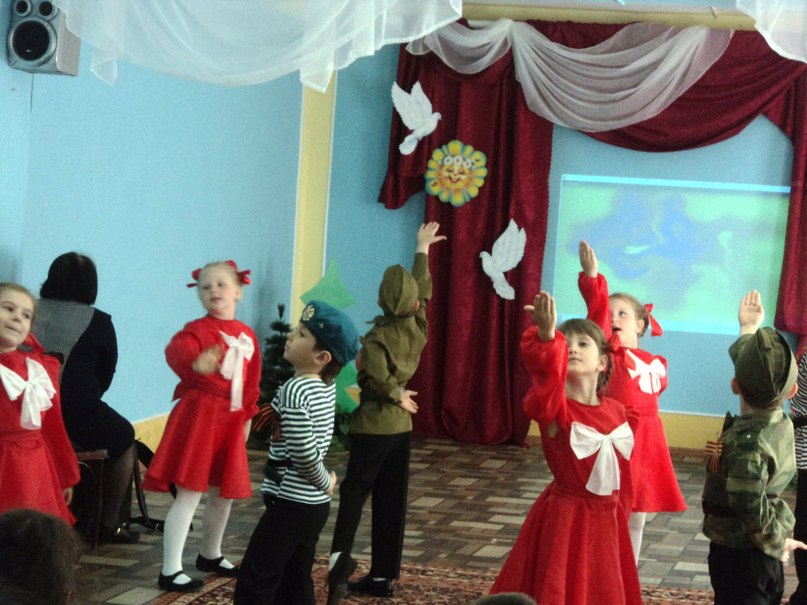 Песня ах эти тучи в голубом минус. Песня Ах эти тучи в голубом.